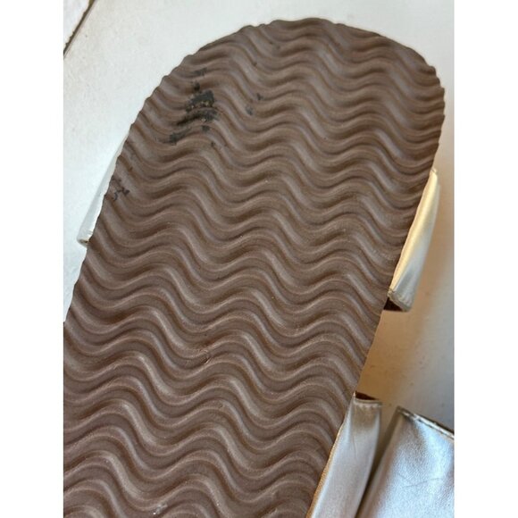 Time & Tru Metallic Silver Sandals w/Tan Cork Bottom Women's Size 9 (READ) - Picture 7 of 12